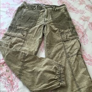 Urban Outfitters Cargo pants size 4